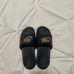 Nike Victori One Women’s Slides with Gold Logo Size 8